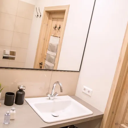 Downtown Apartment Rentals Шяуляй Экстерьер фото